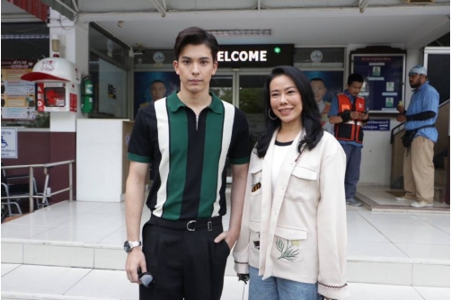 “โดม The Face” ควง “คุณแม่แพท” พร้อม “ทนายนิด้า” เข้าแจ้งความ “อดีตคนใกล้ชิด”!