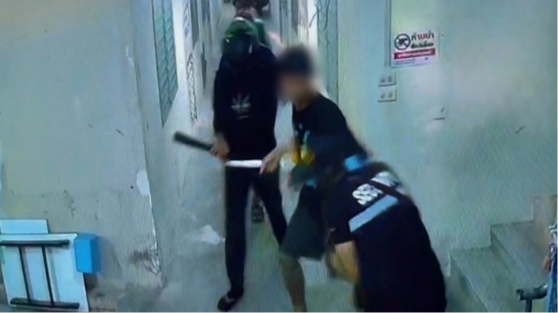 รวบยกแก๊ง 6 วัยรุ่น รุมทำร้าย รปภ. หมู่บ้าน หลังเข้าห้ามเหตุทะเลาะวิวาท