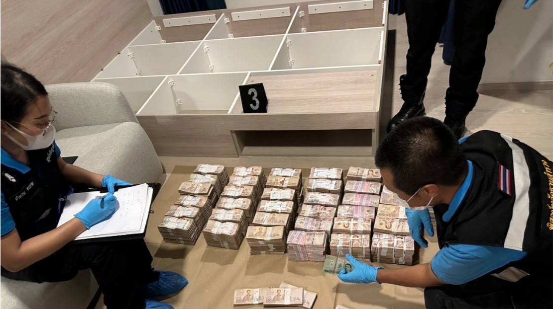ตะลึงเงินสดกว่า 39 ล้าน ซุกใต้เตียง “สืบภาค 2” ตามยึดคืนบริษัท ถูกสาวบัญชีลักทรัพย์