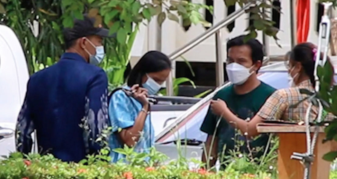คดีน้องชมพู่ ส่งฟ้องแล้ว ลุงพล ป้าแต๋น ศาลให้ประกัน