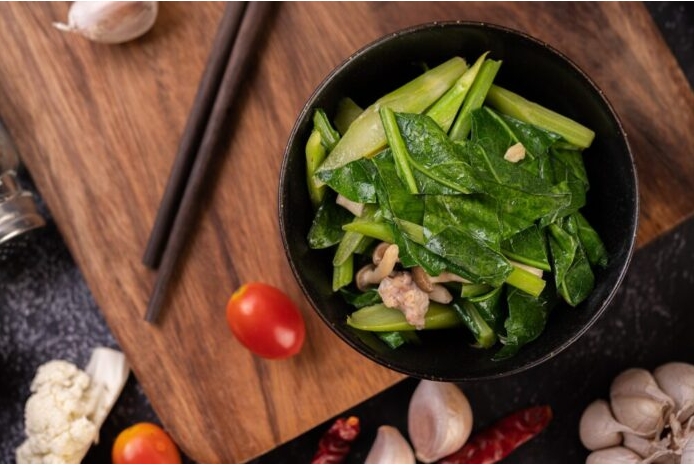 รู้จักประโยชน์ของ "คะน้า" ราชินีแห่งผัก กินง่าย คุณค่าเยอะ!