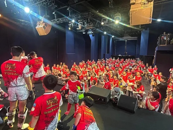 "มวยไทยมาสเตอร์คลาส" ที่ฮ่องกงคึกคัก "ซุเปอร์บอน"นำทีมถ่ายทอดแม่ไม้มวยไทย