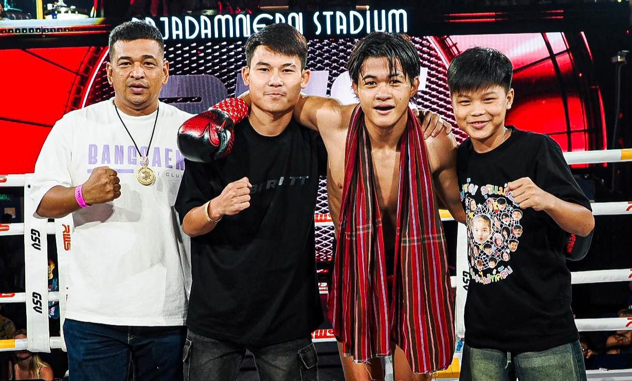 "เพชรเอเชียร์" โชว์ลูกดุเอาใจแฟนมวย เร่งถล่มน็อกยก 2!