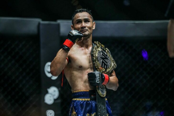 ‘สามเอ’ บาดเจ็บเรื้อรัง ยุติบทบาทครูมวยในสิงคโปร์ กลับรักษาตัวเมืองไทย