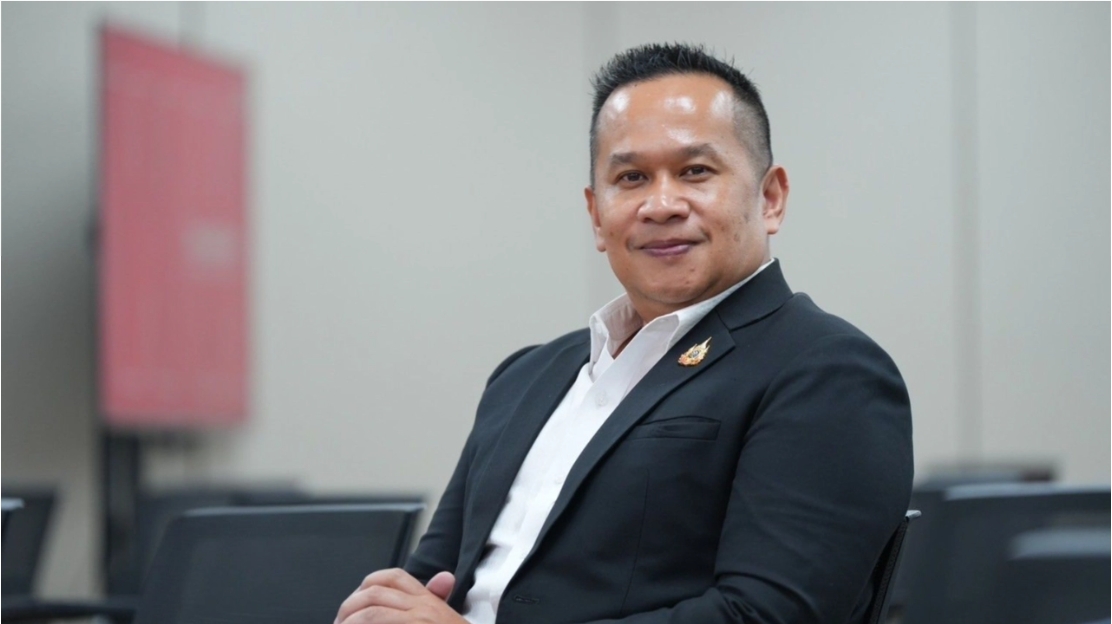 "เพื่อไทย" แนะฝ่ายค้านวางใจให้สงบ เห็นต่างเรื่องปกติ ฝาก "ภูมิใจไทย" ทบทวนท่าที
