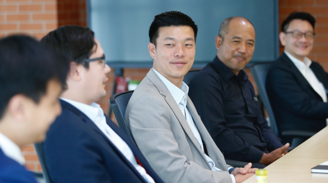 "พรรคประชาชน" เอาคืนล่ารายชื่อยื่นถอดถอนประธาน ป.ป.ช. ปมคลิปหลุด