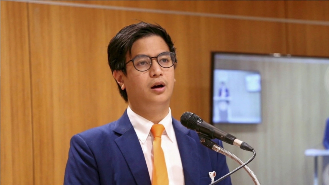“ไอติม” โต้ “อนุทิน” กลับลำเรื่องร่างกาสิโน ทั้งที่เคยค้านเพราะอะไร