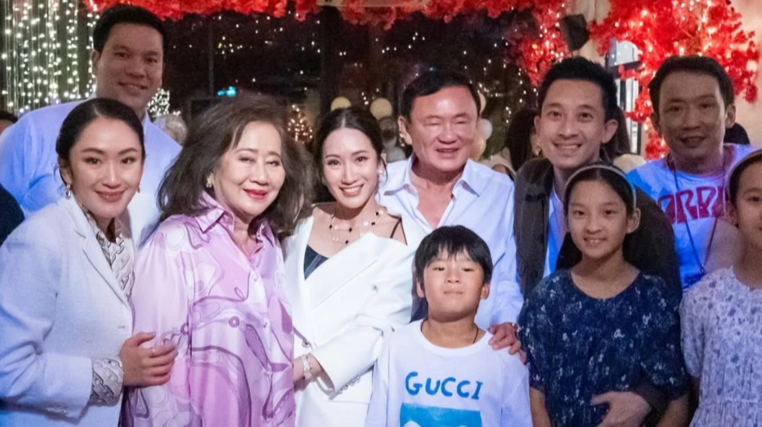 ครอบครัวชินวัตรชื่นมื่น ฉลองวันคล้ายวันเกิด “เอม พิณทองทา” บุตรสาวคนรอง