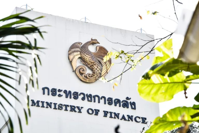 จับตาพุธนี้ คลังชงตั้งปลัดใหม่เข้า ครม.แทนที่ ‘กฎษฎา’ ที่ลาออกนั่งรัฐมนตรี