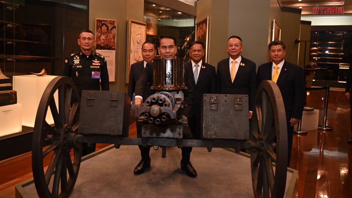 กองทัพบก สยบดราม่า.!! แจงภาพ ‘สุทิน’ นั่งบน ‘ปืนแก๊ตลิ่ง’ ซื้อสมัย ร. 5